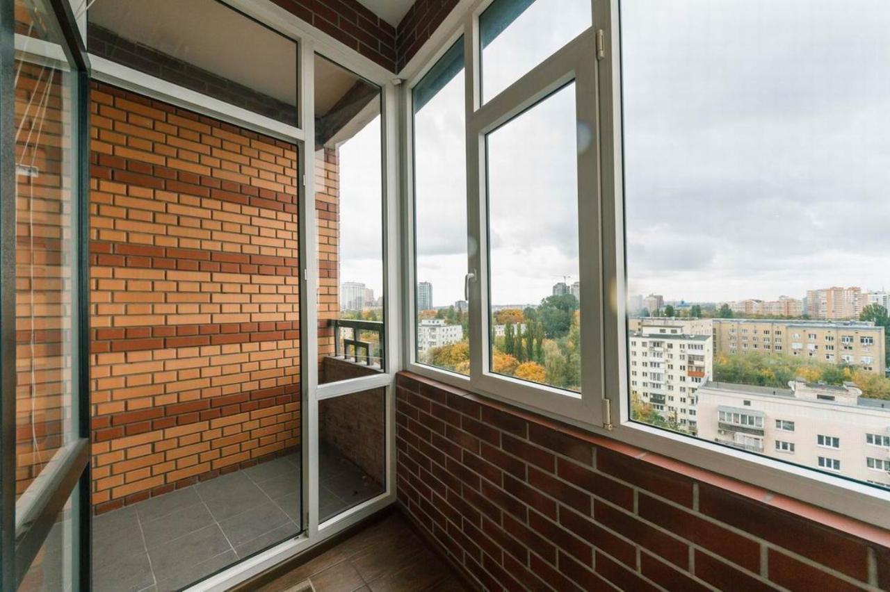 Vip In A New Building Near Lesi Ukrainki 7A Apartamento Kiev Exterior foto